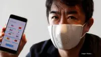 Έξυπνη μάσκα μεταφραστής κάνει τα ταξίδια ευκολότερα